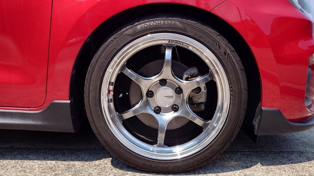 Yokohama - ADVAN FLEVA V701 - 215/45R17 XL 91W BSW - Summer