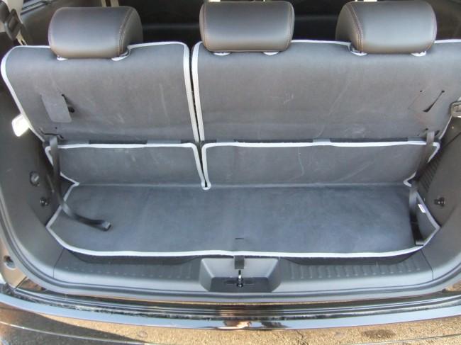 日産(純正) E52前期用ラゲッジフルカバー TNE52後期 のパーツ