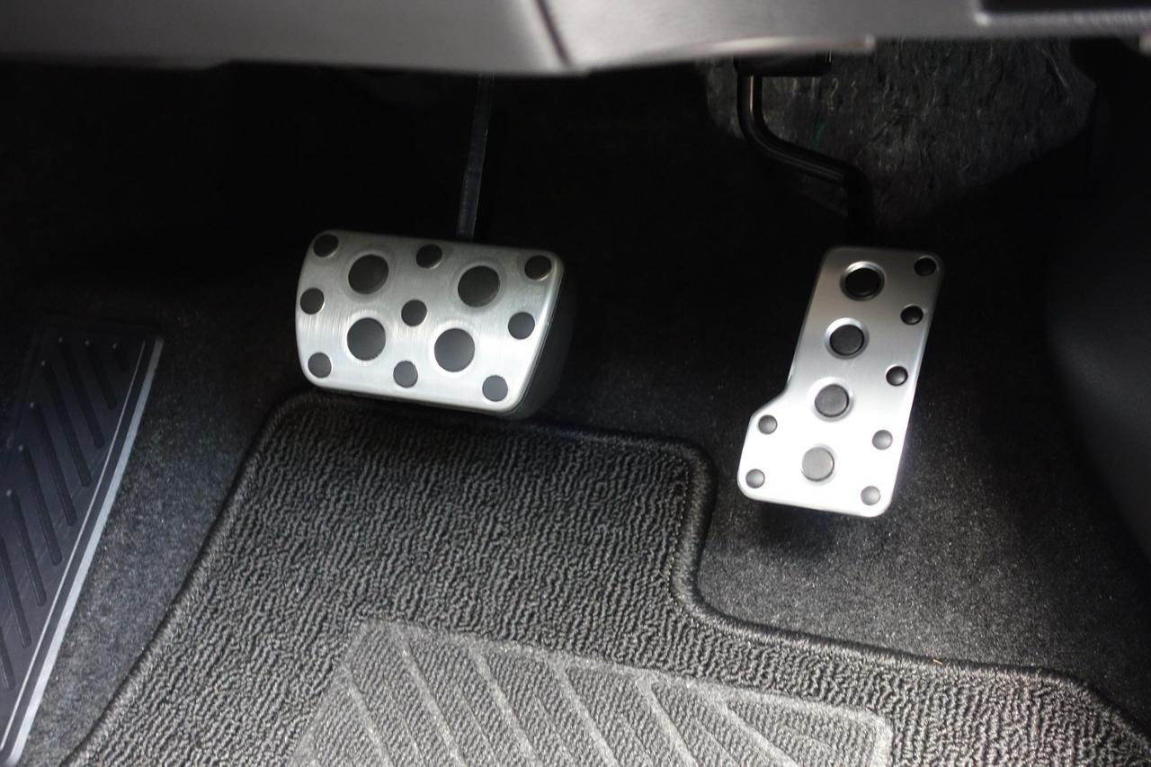 トヨタ 純正 アルミペダル のパーツレビュー カローラスポーツ Kanimayo みんカラ トヨタ 純正 アルミペダル のパーツレビュー カローラスポーツ Kanimayo みんカラ