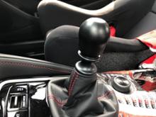 トヨタ(純正) GR軽量シフトノブ(ウルトラスエード表皮) のパーツ