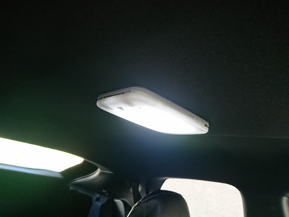 カローラフィールダー プラズマクラスター搭載LEDルームランプ