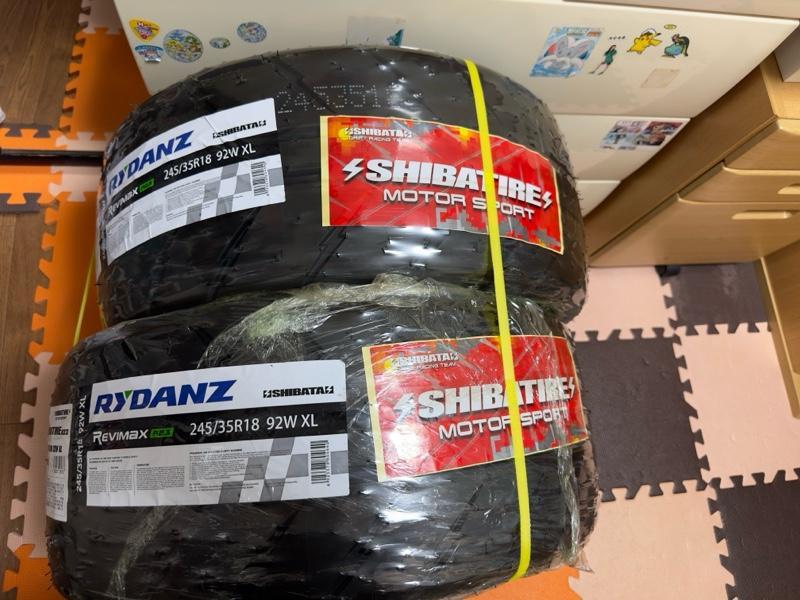 SHIBATIRE シバタイヤ 300 (R23) 205/35R18 | カーポートマルゼン