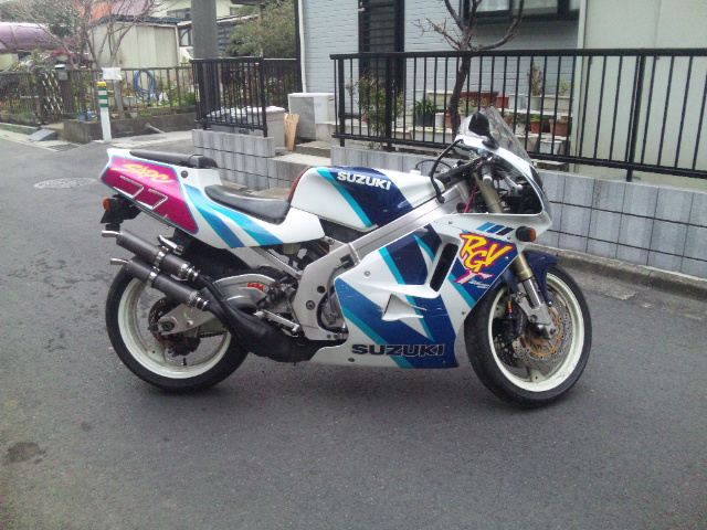 ナオッチさんのRGV250Γ
