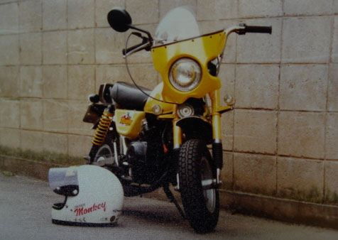 なじら。(・・?さんのモンキーZ50A