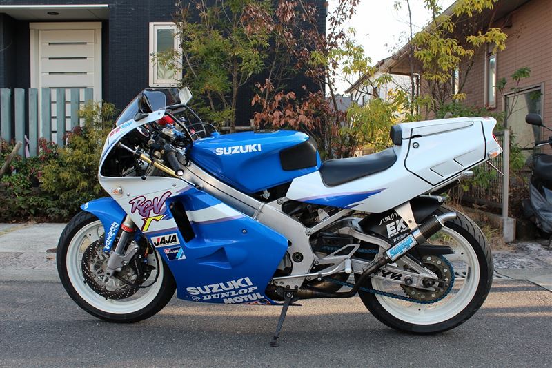 ニシヤンさんのRGV250Γ