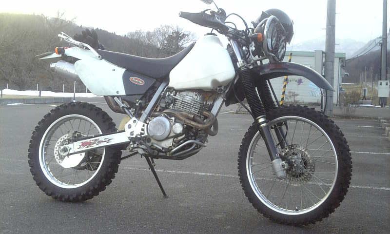 Xr250 カスタムまとめ おすすめのカスタムはこれだ エアロ ホイール Ledなど みんカラ