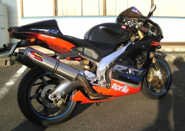 ニューモデル・噂】アプリリア 新型 RSV1000 ?【aprilia・商標