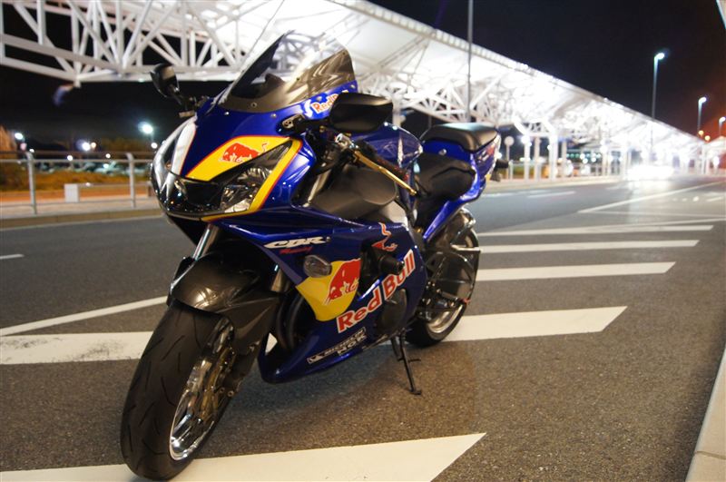 タマネギ剣士さんのCBR954RR