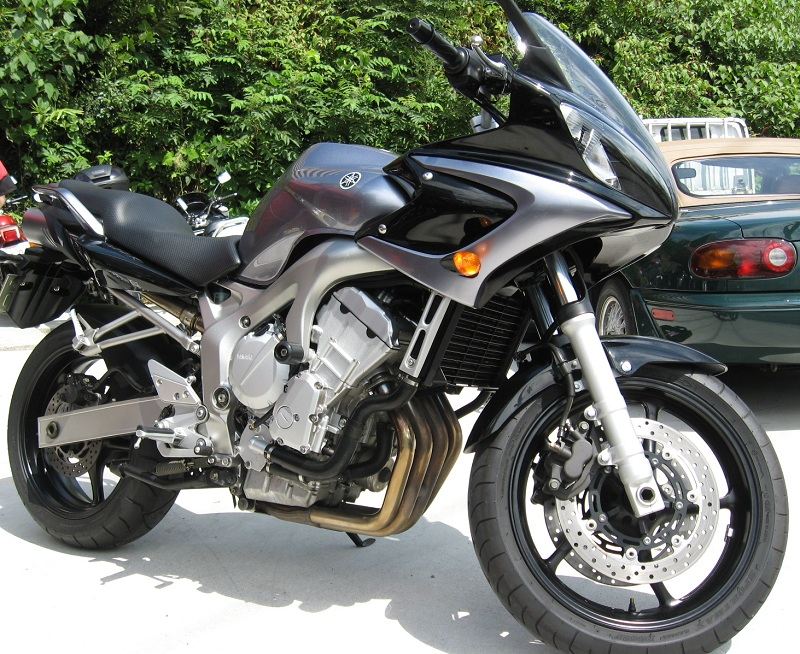 内藤ヒロトさんのFZ6S Fazer