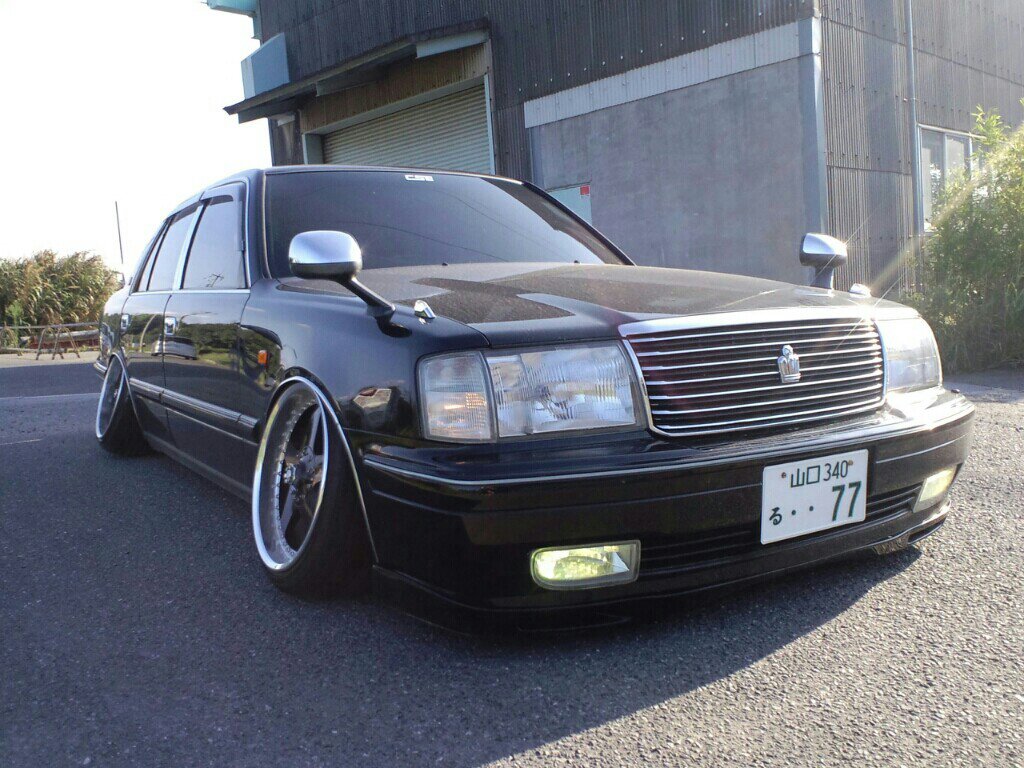 トヨタ クラウンセダン