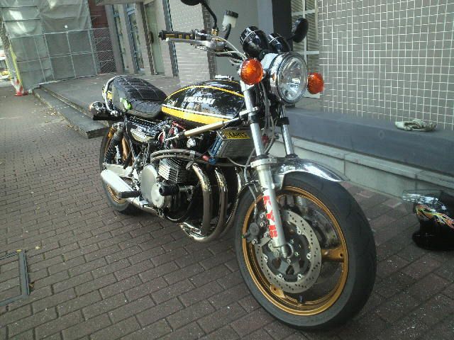 ラボヒデさんの750RS