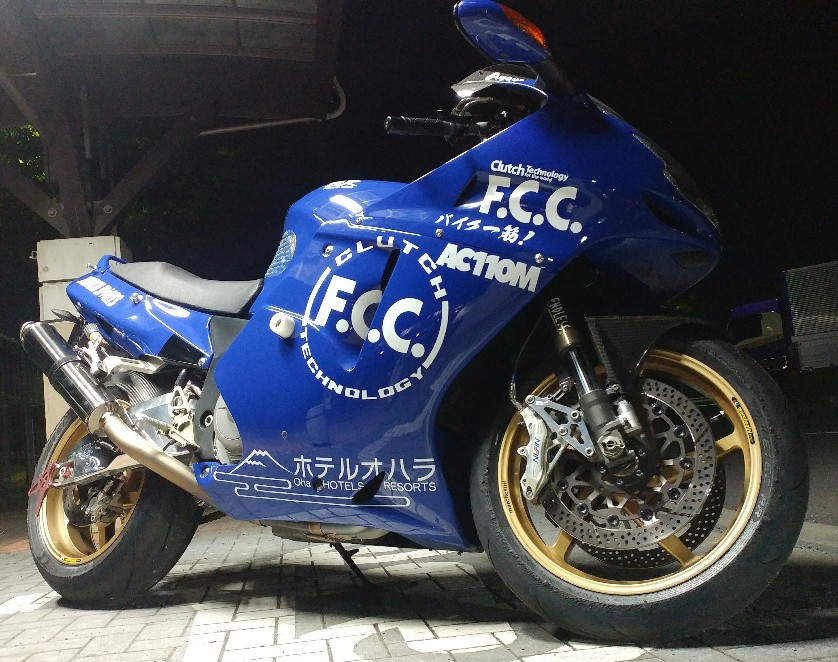 カツヒコDEATH♪さんのCBR1100XX スーパーブラックバード