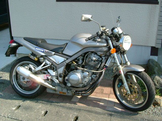 長官さんのSRX600