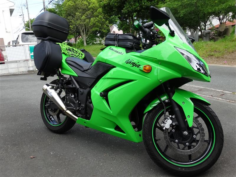 カプチー忍さんのNinja250R