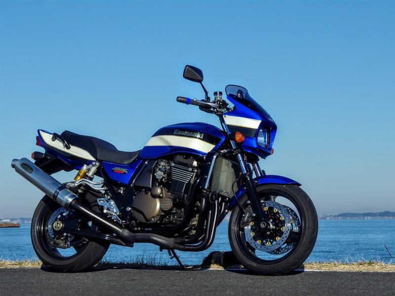 M.K.B.さんのZRX1200R
