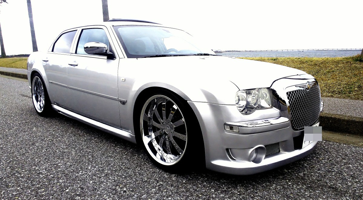酒飲親父さんの300C (セダン)