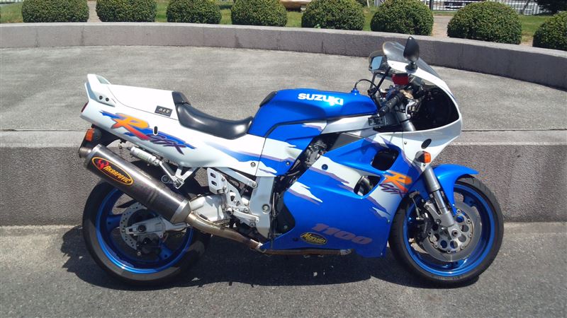 カケくんさんのGSX-R1100WP