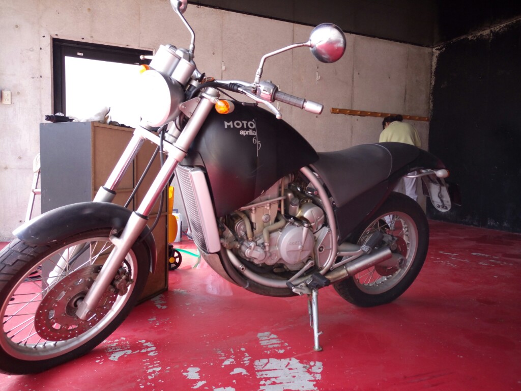ならっ子 あーちゃんさんのaprilia_MOTO650