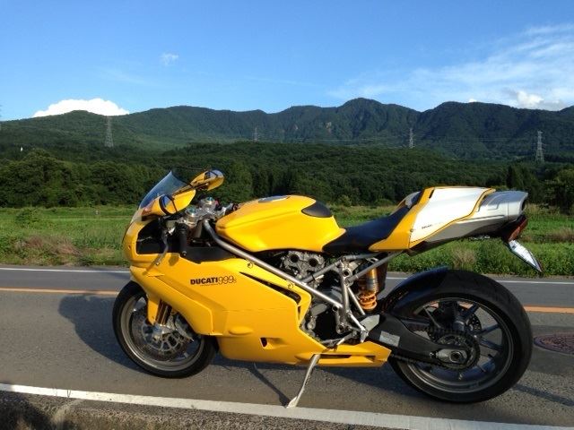 パンダR33さんの999S