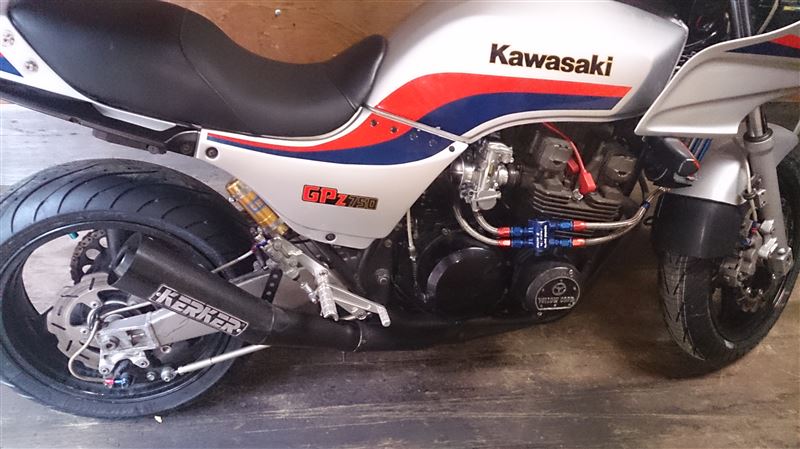 srsさんのGPZ750F A2
