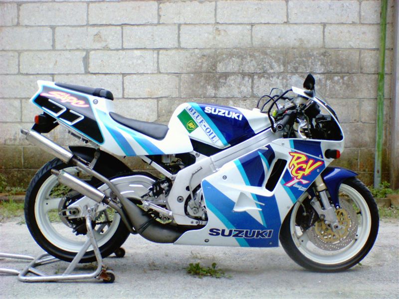 れーたんさんのRGV-Γ250SP