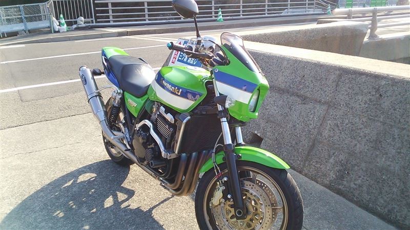 White wild beastさんのZRX1100