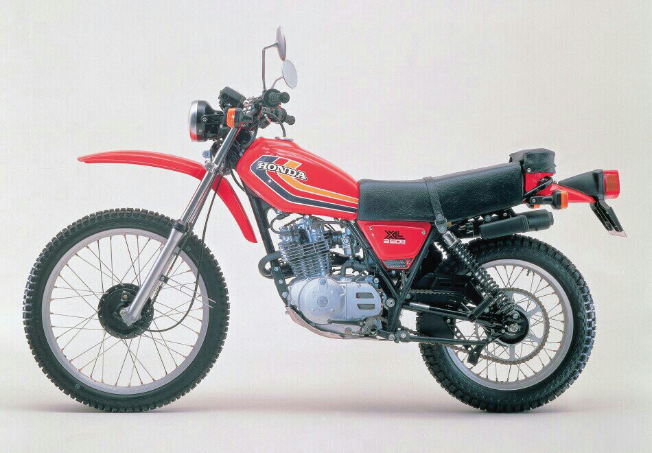 ONボロ@徐行運転ZさんのXL250S