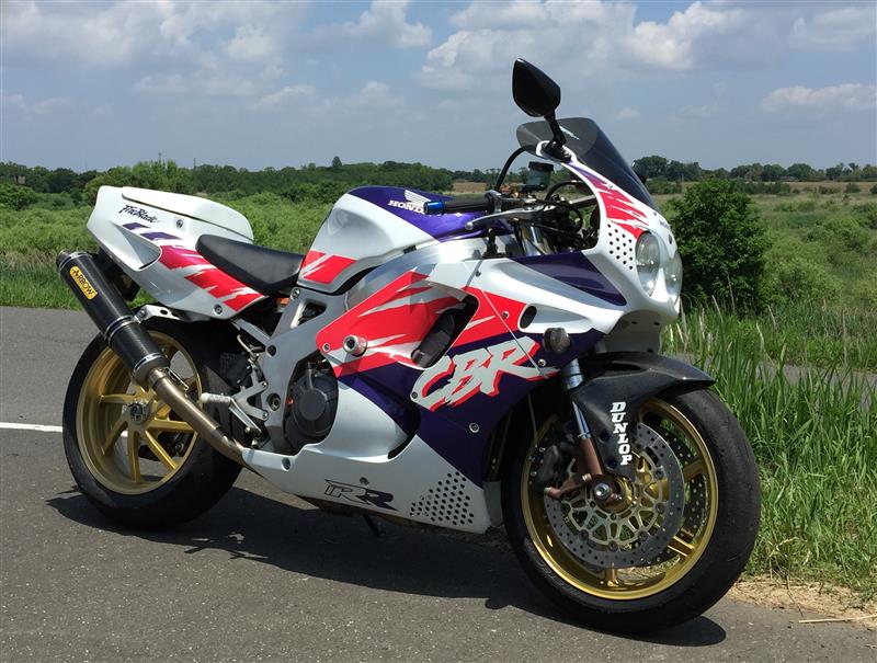 ROBOxさんのCBR900RR