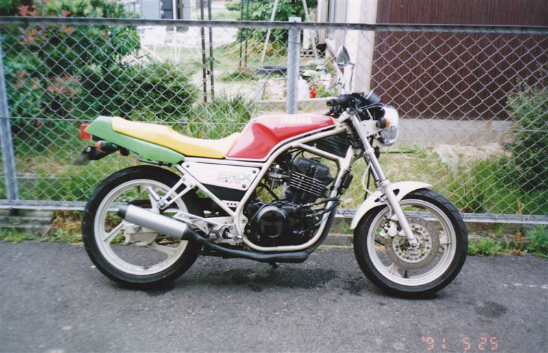 ワンオフもぇ~♪さんのSRX250