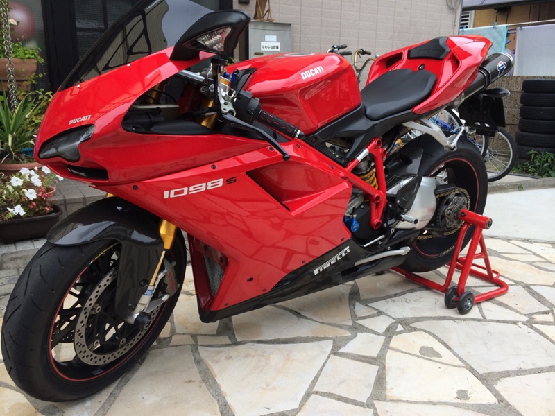 たつ~さんの1098S