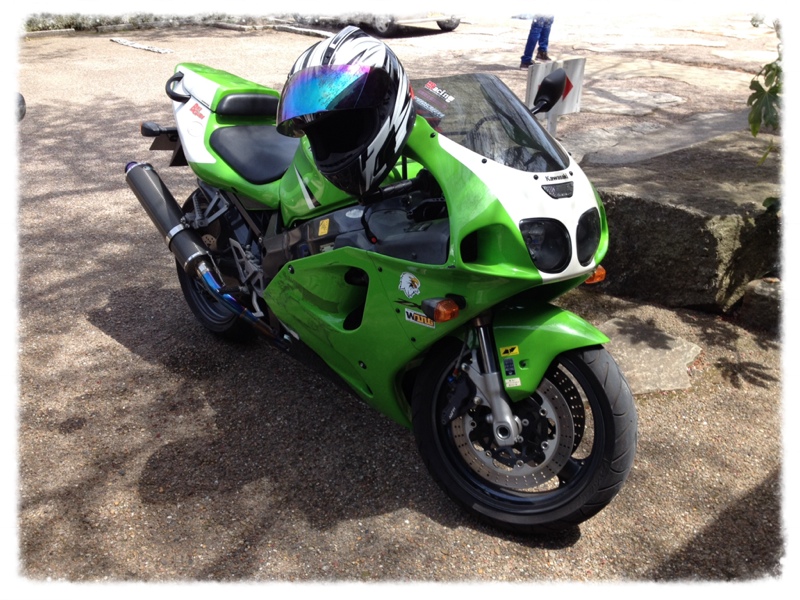 I.ZakiさんのZX-7R