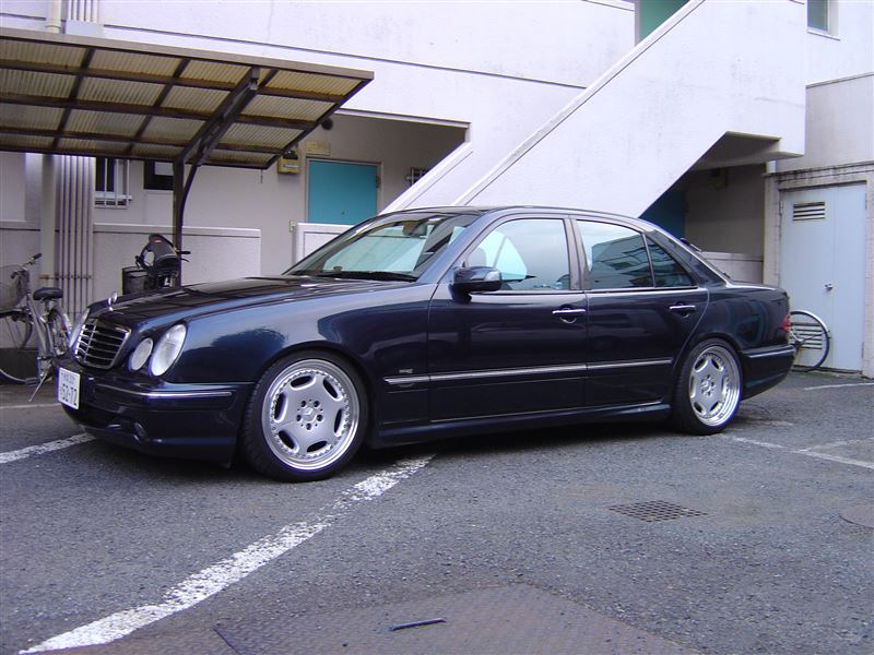 つークンさんのAMG E55