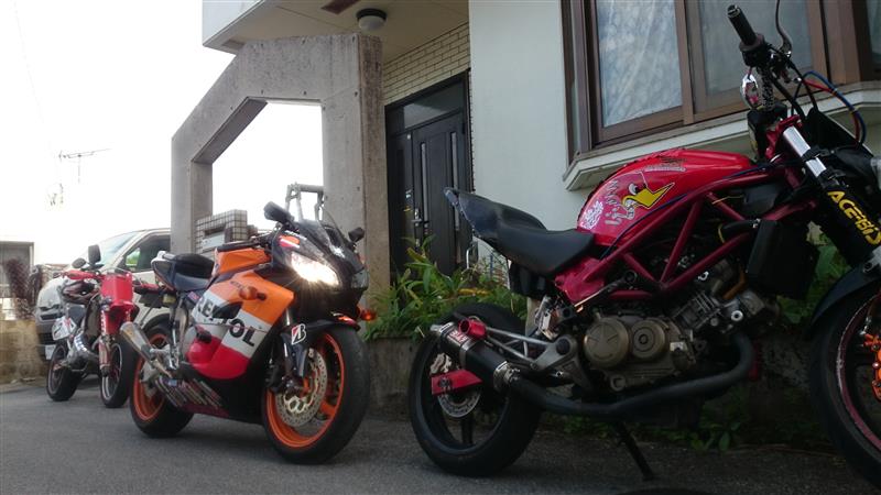 HusキュvarnaさんのVTR250