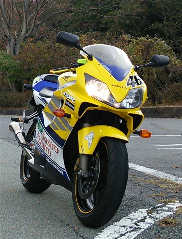 デビルイエローさんのCBR600F4i