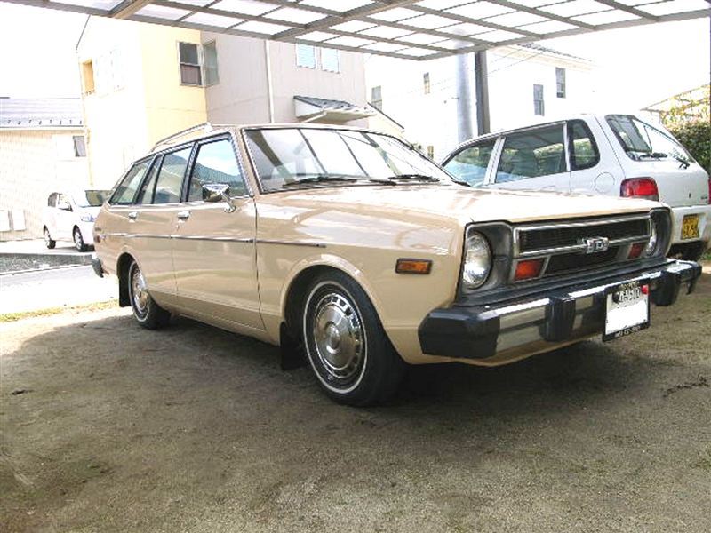 オムレツちゃんさんのDATSUN210