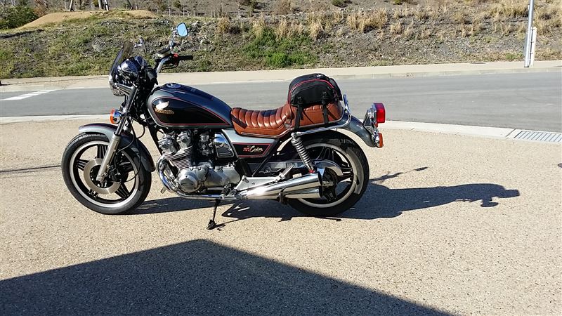 z-blackbirdさんのCB750カスタムエクスクルーシブ
