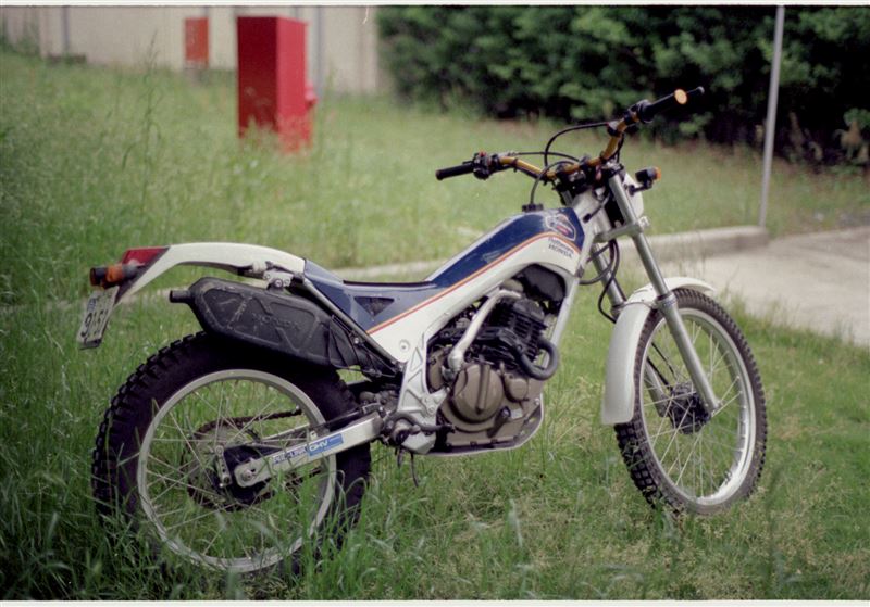 黒ベーさんのTLR250R