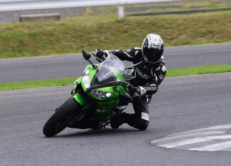 とも787さんのNinja400R
