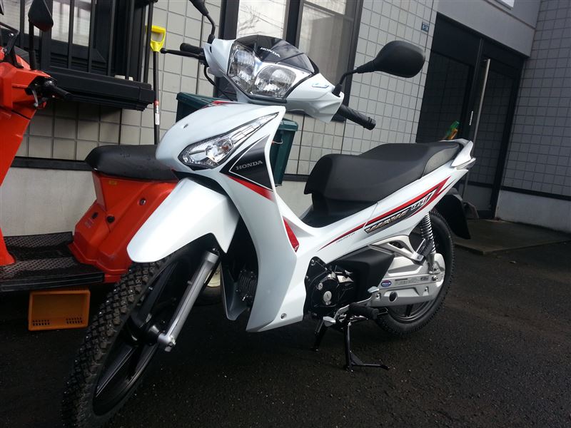 RockSweeperさんのWave125-i Helm in