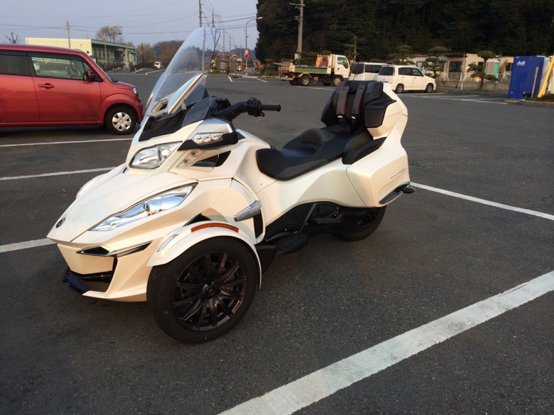 シャブルノスキーさんのカンナム スパイダー RT