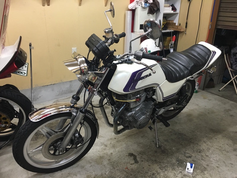 としえりさんのCB250N