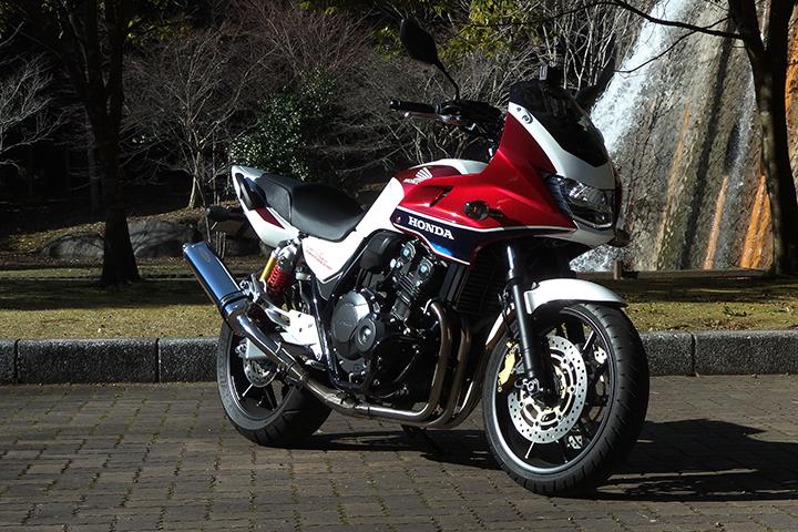 7013WORKSさんのCB400 SUPER BOL D'OR HYPER VTEC Revo