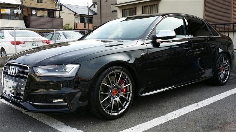 お地蔵さんセブンさんのS4 (セダン)