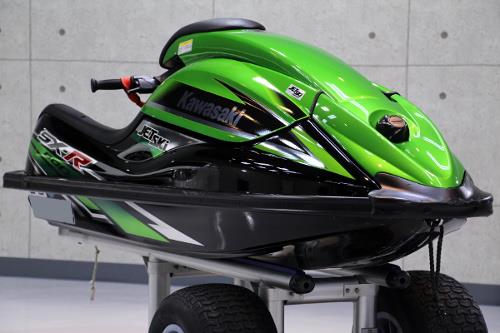 REVOLTさんのSX-R800