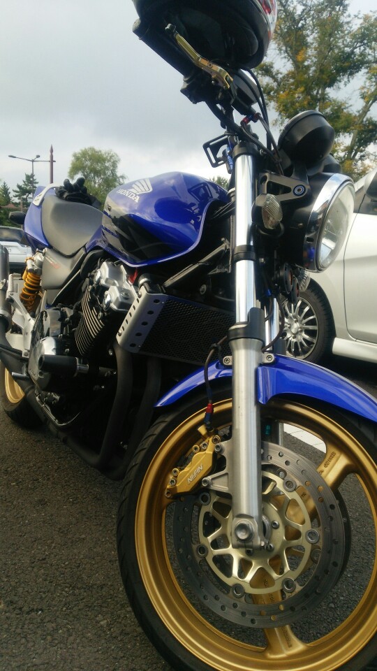 かつお氏さんのCB400 SUPER FOUR HYPER VTEC spec3