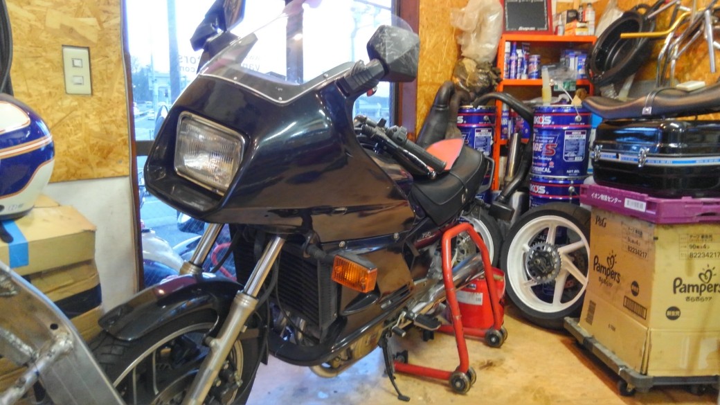 えくせろさんのXZ400D