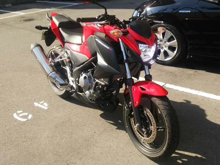 KazmAさんのCB250F MC43