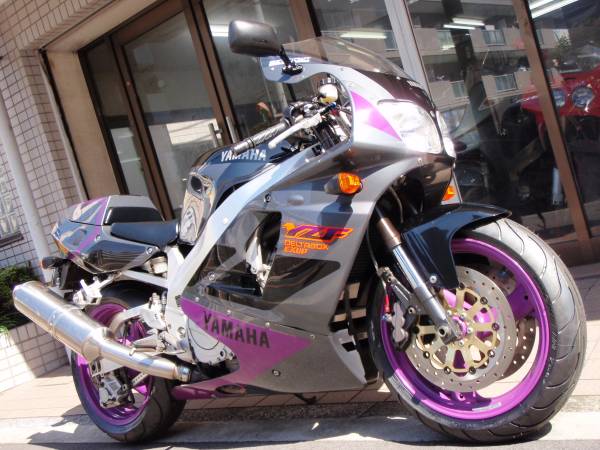 auxo_paladinさんのYZF750R