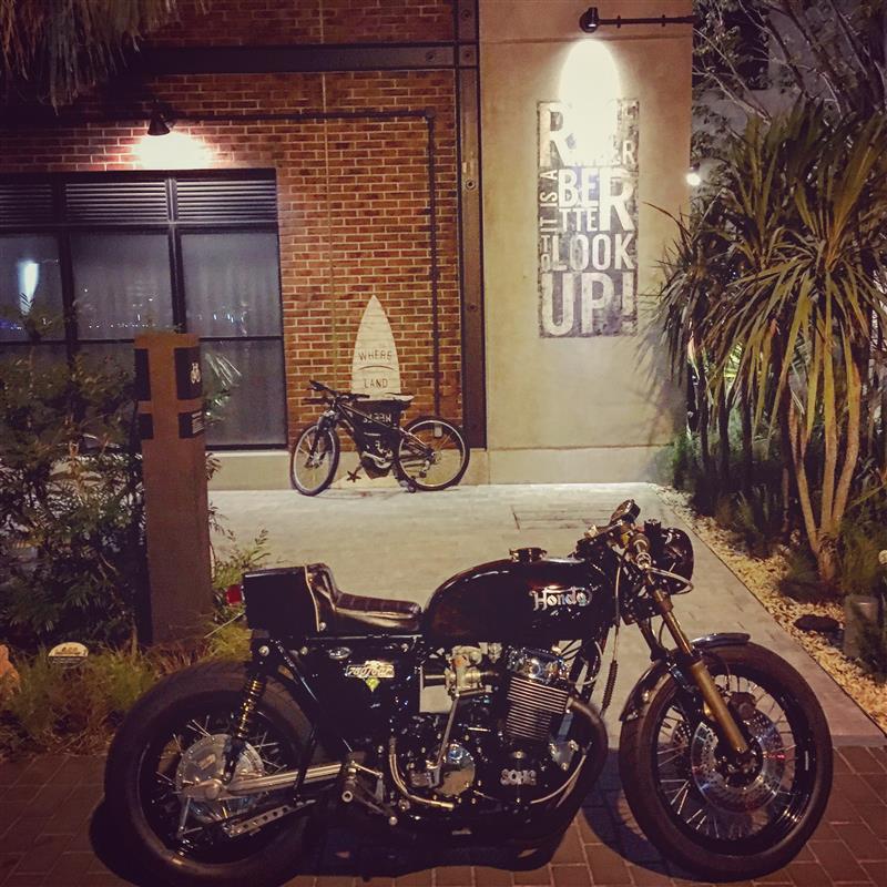 peepz mindzさんのドリーム CB750 FOUR