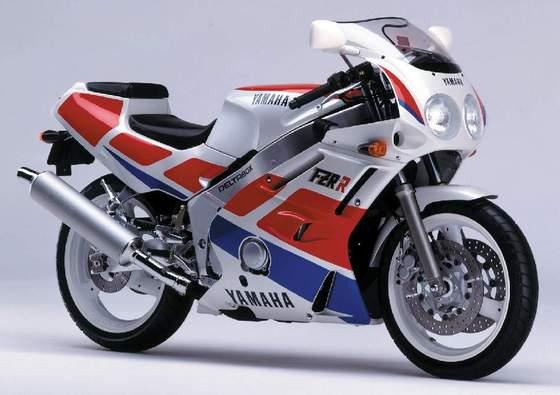 マーフィー君さんのFZR400R